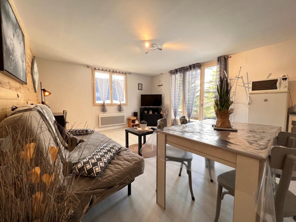 T2 Ensoleille. Terrasse, Jardin Commun, Vue, Parking. Appartement Cauterets Buitenkant foto